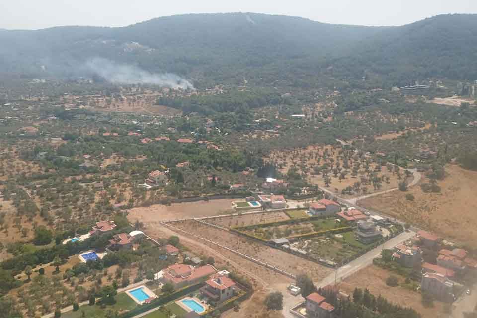 İzmir'in Urla ilçesinde çıkan orman yangını, 30 dakikalık müdahale ile