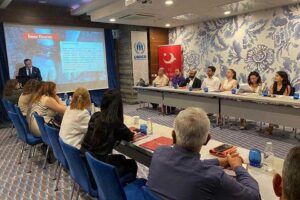 İzmir'de Dünya İnsan Ticareti ile Mücadele Günü Farkındalık Çalıştayı ve