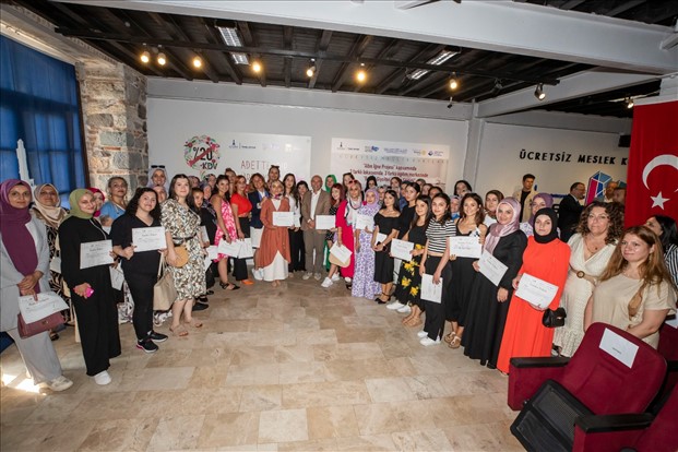 İzmir Belediyesi’nden kadın istihdamını artıracak 2 proje daha!