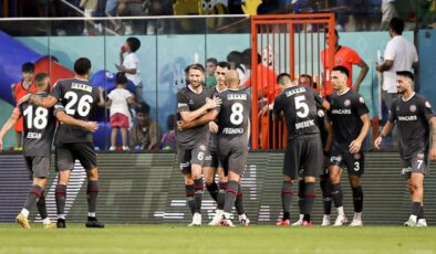 Fatih Karagümrük Başakşehir’i iki golle geçti