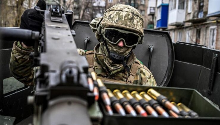 Ukrayna resmen açıkladı; ‘Kırım’daki Rus askeri üssünü biz vurduk!’