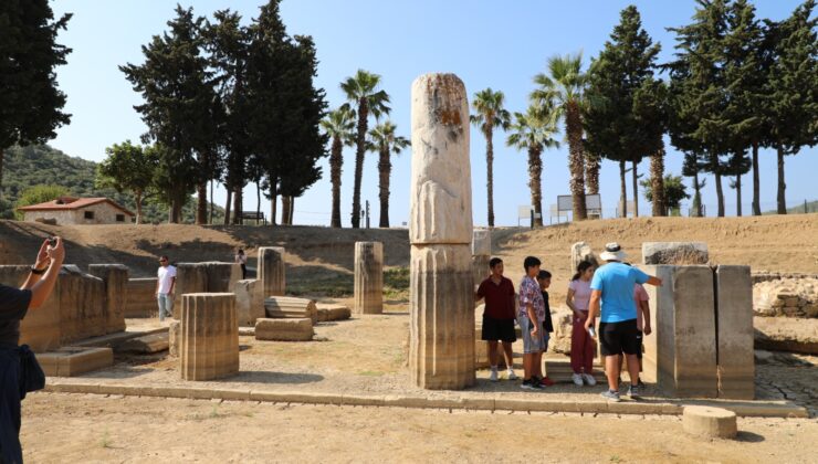 Menderes’teki Klaros Antik Kenti ‘özel misafirlerini’ ağırladı