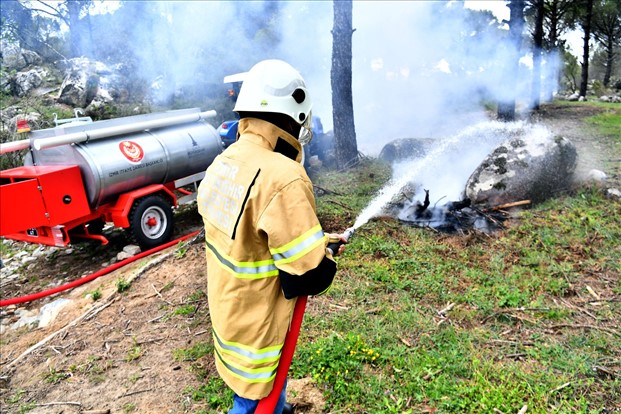 İzmir’in orman yangınlarıyla mücadele başarısı; 620 yangına erken müdahale edildi