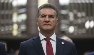 CHP Erzincan Milletvekili Sarıgül, CHP içindeki değişim tartışmalarına tepkide bulundu.
