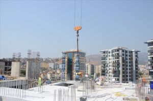 İzmir Büyükşehir Belediyesi, kentsel dönüşüm çalışmalarını Türkiye’ye örnek olacak bir