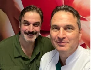 Ünlü oyuncu Ufuk Özkan, siroz hastalığı nedeniyle tedavi gördüğü hastaneden