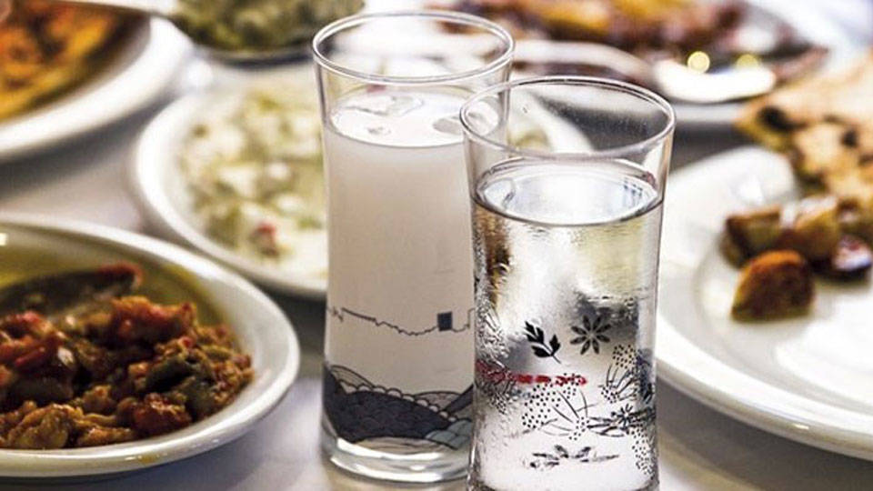 Tekel Bayileri Yardımlaşma Derneği Başkanı Erol Dündar, Mey Diageo grubu içkilere zam