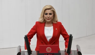 Ak Parti İzmir Milletvekili Bursalı’dan Büyükşehir Belediyesi’ne ‘seyyar tuvalet’ tepkisi