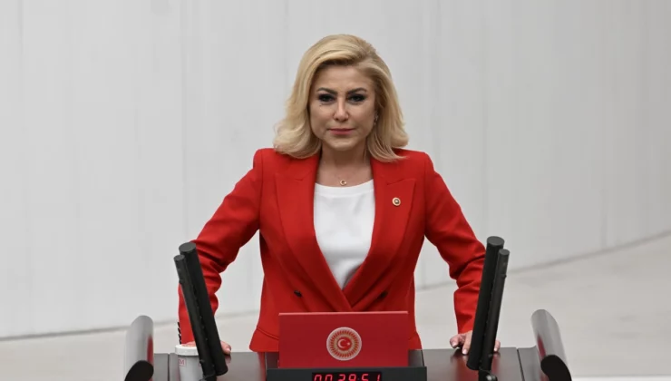 Ak Parti İzmir Milletvekili Bursalı’dan Büyükşehir Belediyesi’ne ‘seyyar tuvalet’ tepkisi