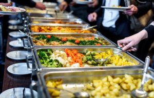 Yemek sanayicileri yüksek gıda enflasyonu nedeniyle zor günler geçirdiklerini dile