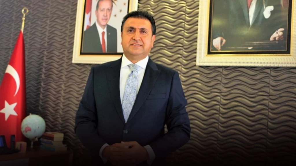 İzmir İl Milli Eğitim Müdürü Yentür İstanbul'a atandı... İzmir İl Milli Eğitim Müdürlüğü'ne atama bekleniyor