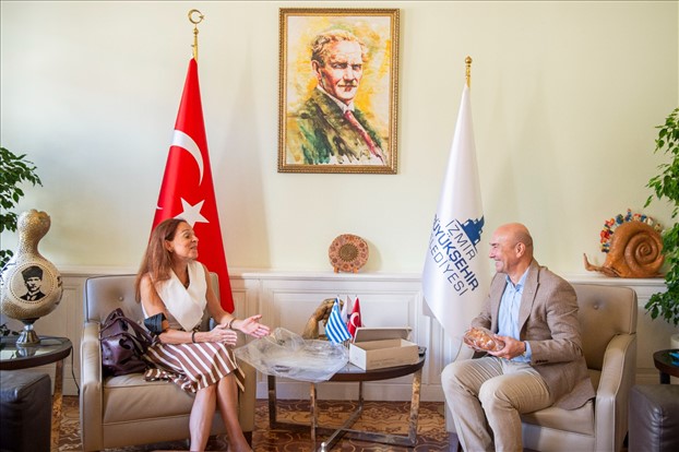 Yunanistan İzmir Başkonsolosu’ndan Tunç Soyer’e veda ziyareti