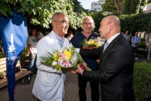 İzmir Büyükşehir Belediyesi Eşrefpaşa Hastanesi’nin Başhekimi Op. Dr. Kadir Devrim