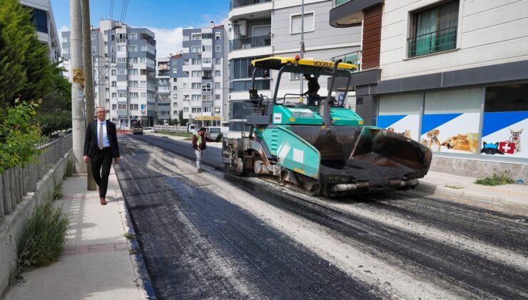 Gaziemir’de yol yenileme ve onarım çalışmaları tam gaz devam ediyor