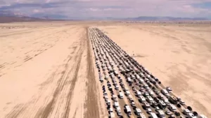 Nevada eyaletinde düzenlenen dünyaca ünlü Burning Man Festivali‘ne katılan binlerce