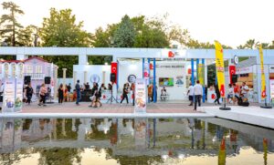 İzmir Enternasyonal Fuarı'na katılan Bayraklı Belediyesi, modern standı ve projeleriyle