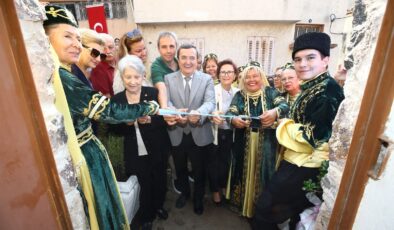 İzmir Kırım Türkleri ‘Evlerine’ kavuştu