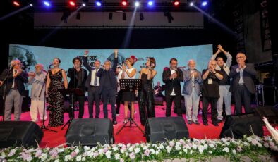 Uluslararası Homeros Festivali’ne muhteşem açılış… Zülfü Livaneli büyüledi