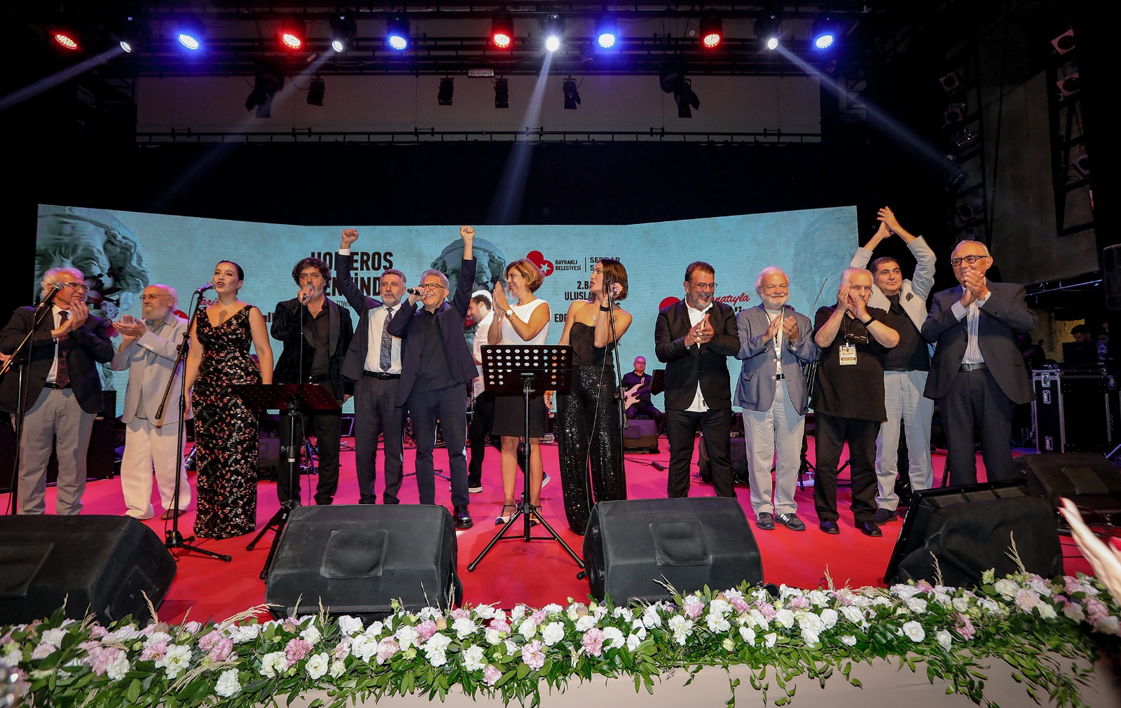 Festivalin onur konukları Zülfü Livaneli, Ataol Behramoğlu ve Valeriu Stancu’nun