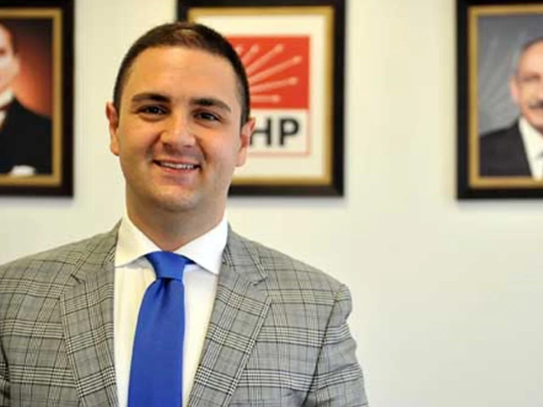 CHP'nin Ankara vekili Umut Akdoğan, katıldığı Sincan ilçe kongresinde adaylık