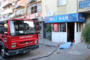 İzmir'de, barda çıkan yangında işletme sahibi Mustafa Mendeş ağır yaralandı,