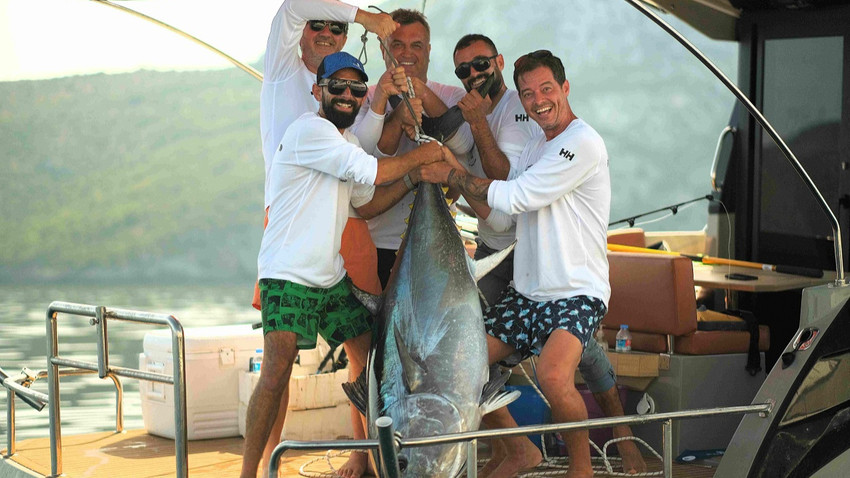 Alp Kırşan ve Takımı Big Fish Çeşme Yarışmasının Şampiyonu Oldu Türkiye’nin gözde amatör balıkçılık yarışması olan Big Fish Çeşme, bu