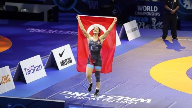 Buse Tosun Çavuşoğlu dünya şampiyonu oldu
