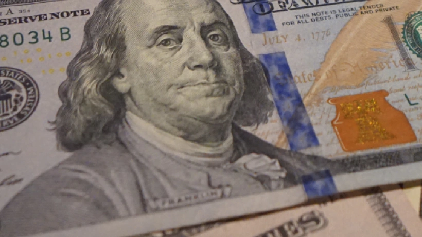 Dolar kuru, haftanın son işlem gününe yüzde 0,22’lik artışla başlayarak 27,50