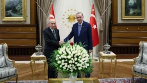 Cumhurbaşkanı ve AK Parti Genel Başkanı Recep Tayyip Erdoğan, dün MHP Genel Başkanı Devlet Bahçeli ile sürpriz