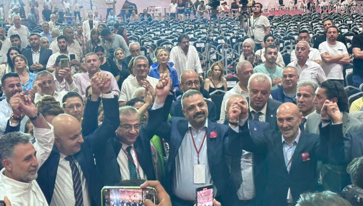CHP İzmir’in il başkanı Şenol Aslanoğlu oldu: ‘Hep beraber sahalarda olacağız’