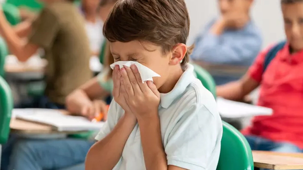 Sağlık Bakanı Fahrettin Koca, sosyal medya hesabından yaptığı paylaşımda, “Çocuklar bu