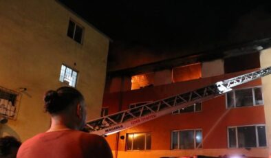 İzmir’de korkutan yangın; 3 Saatin sonunda söndürülebildi!