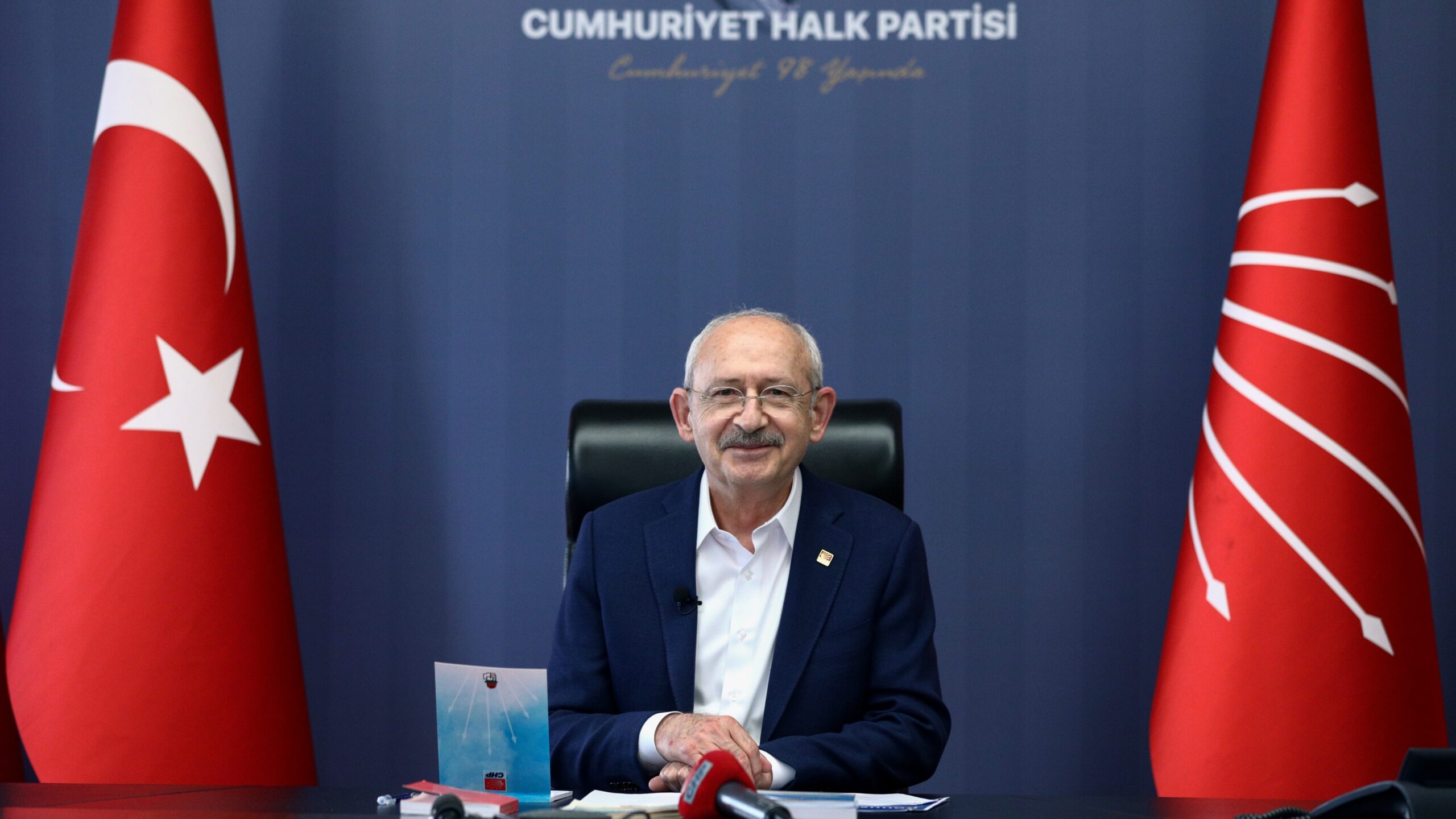 CHP Lideri Kılıçdaroğlu’ndan Sabancı ailesine geçmiş olsun ziyareti Cumhuriyet Halk Partisi Genel Başkanı Kemal Kılıçdaroğlu geçtiğimiz günlerde kaza