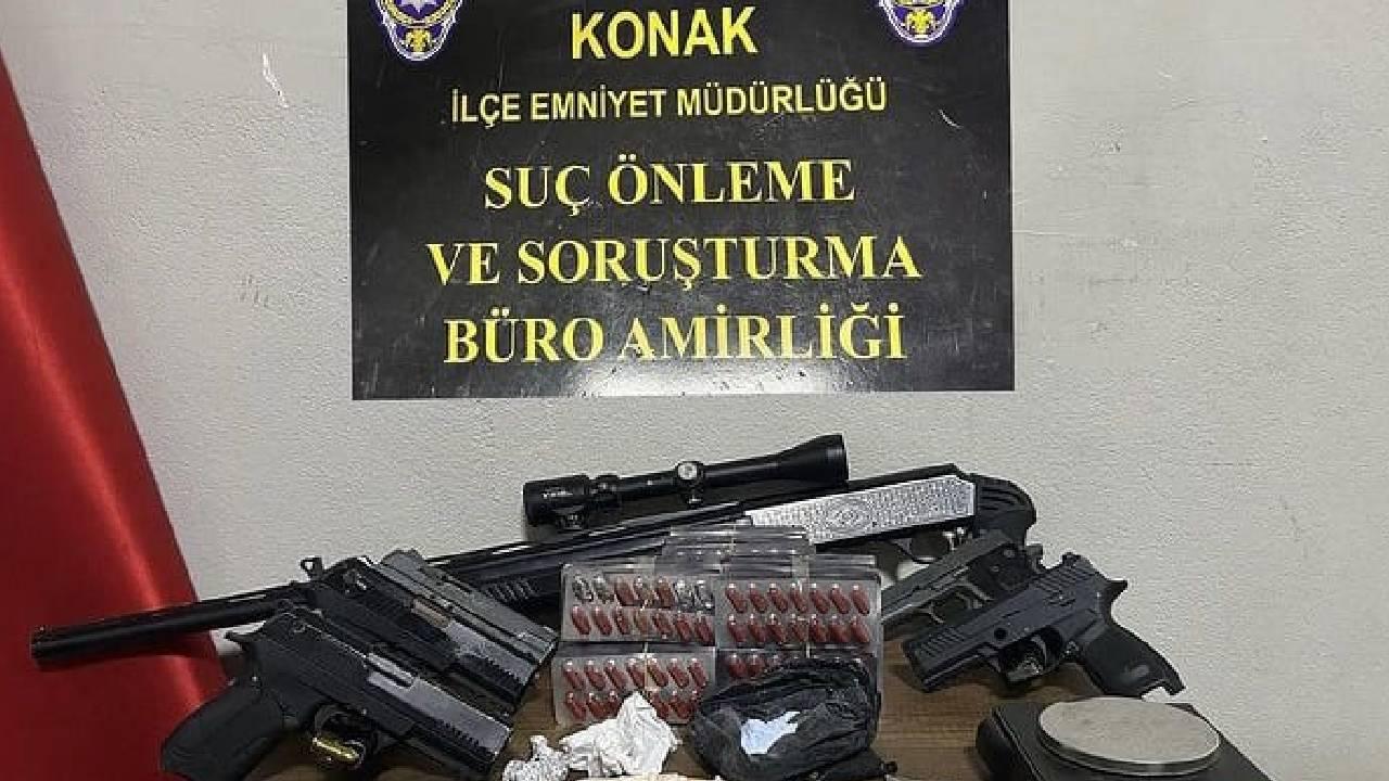Evinde cephanelik çıktı: 45 hırsızlık olayının şüphelisi yakalandı Adreste yapılan aramada, çok sayıda silah ve uyuşturucu madde ele