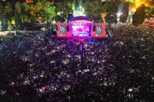 “Gençlik” temasıyla düzenlenen 92. İzmir Enternasyonal Fuarı, altıncı gününde de