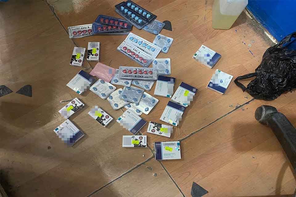 Kütahya Emniyet Müdürlüğü Kaçakçılık ve Organize Suçlarla Mücadele Şubesi ekipleri,