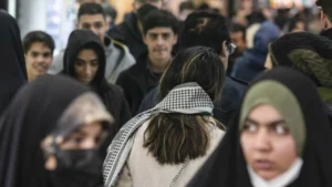 İran Meclisi’nde onaylanan tasarı, “İffet ve Başörtüsü Kültürünün Desteklenmesi” adını