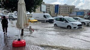 Son günlerde yurdun farklı şehirlerinde görülen yağışlar yer yer hayatı