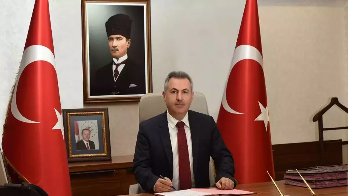 İzmir Valisi Dr. Süleyman Elban, İzmir’in düşman işgalinden kurtuluşunun 101’inci