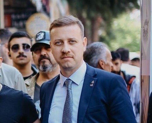 Zafer Partisi İzmir İl Başkanı görevinden de üyelikten de istifa etti