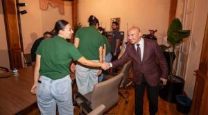 İzmir Büyükşehir Belediye Başkanı Tunç Soyer, Urla Belediyesi’nin kadın basketbol
