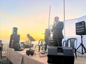 İzmir Büyükşehir Belediye Başkanı Tunç Soyer, deprem bölgesi Adıyaman’da incelemelerini