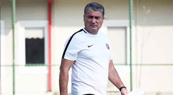 Kaf-Kaf, 2018-2019 sezonunda takıma Play-Off yarı finali oynatan tecrübeli teknik