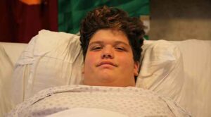 Didim ilçesinde yaşayan Emre Kavak, 8 yaşından bu yana kilo