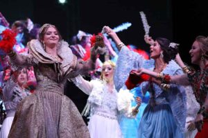 Balkan kültürünün tüm güzelliklerinin sergileneceği festivalde, Balkan yemekleri yarışması, defile,