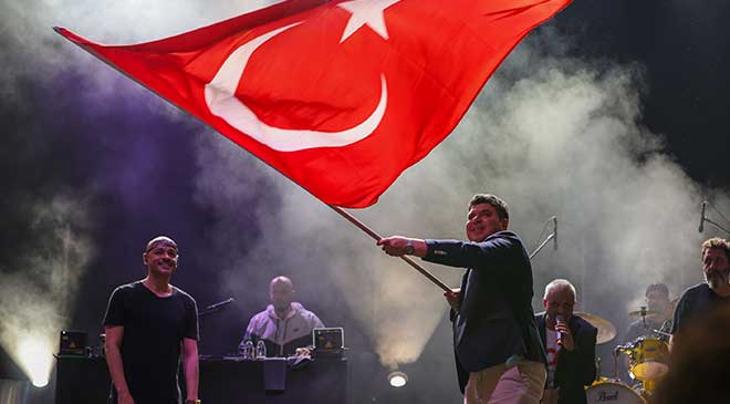 BUCA Belediyesi, Cumhuriyet’in 100. yılı kutlamaları kapsamında rap müziğin dev