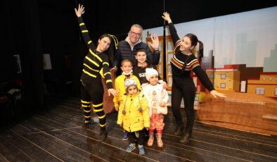 Gaziemir Belediyesi’nden çocuklara tiyatro çağrısı