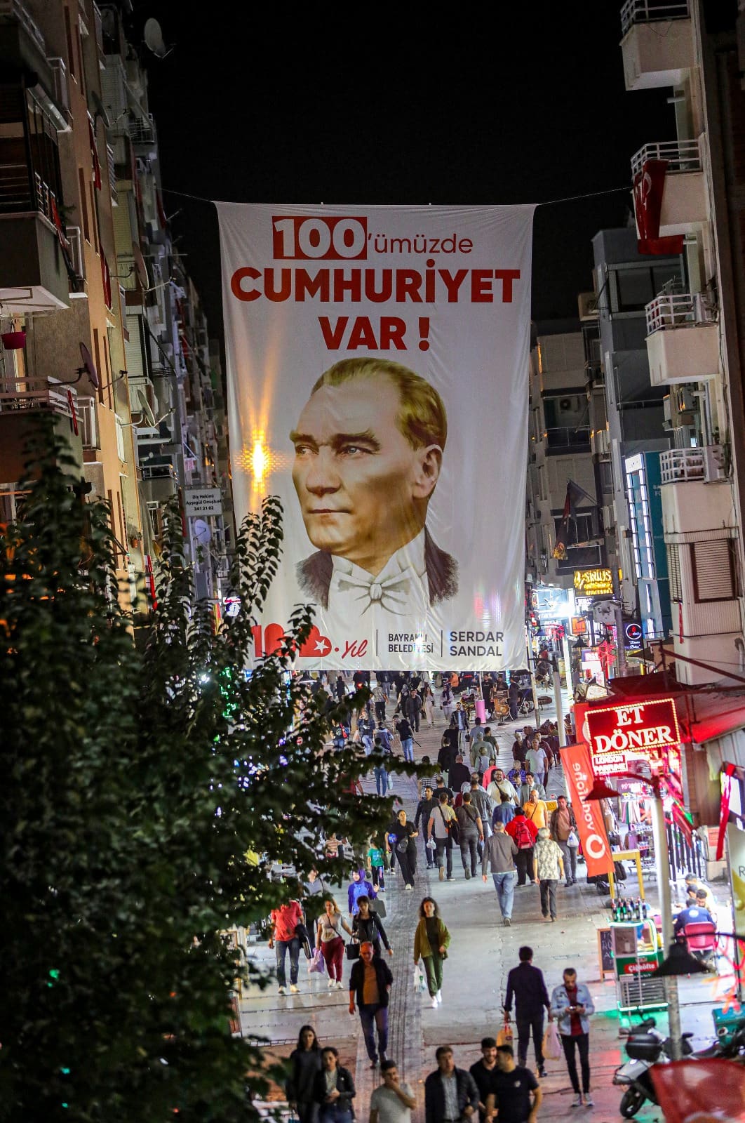 Cumhuriyet’in 100. yılını coşkuyla kutlamaya hazırlanan Bayraklı Belediyesi, kentin tüm
