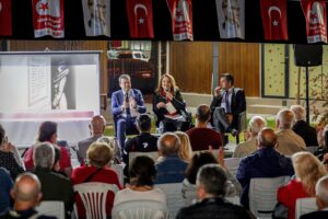 Cumhuriyetin 100. kuruluş yıl dönümünü hafta boyunca coşkuyla kutlayan Bayraklı