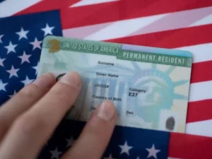 ABD’de yaşamak isteyenlerin büyük ilgi gösterdiği yeşil kart (Green Card)